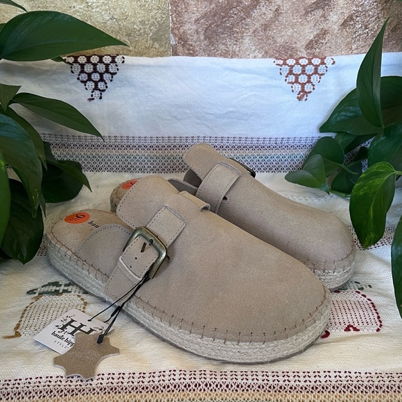 NEW Haute Hippie Aria 100% Suede Buckle Espadrille Tan Slip-On Mule Clogs US 9.5 - Picture 1 of 15